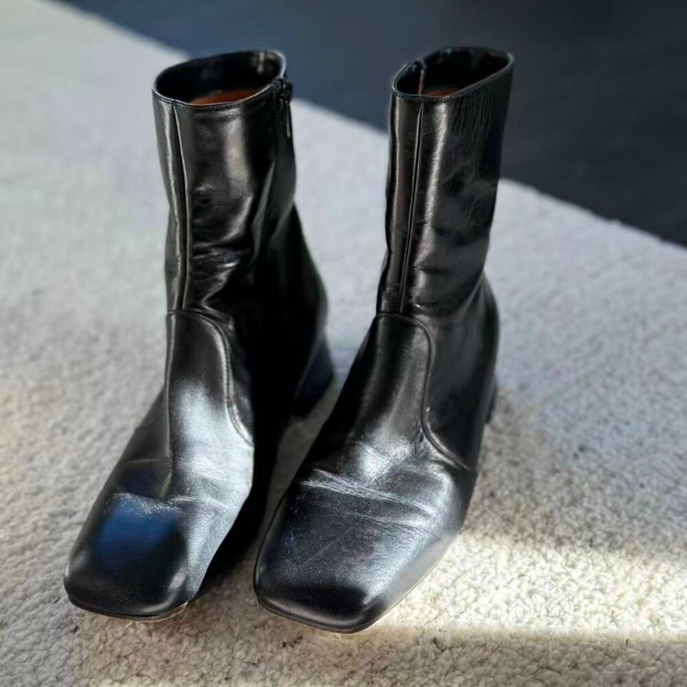 Chie Mihara Black Ankle Leather Boots